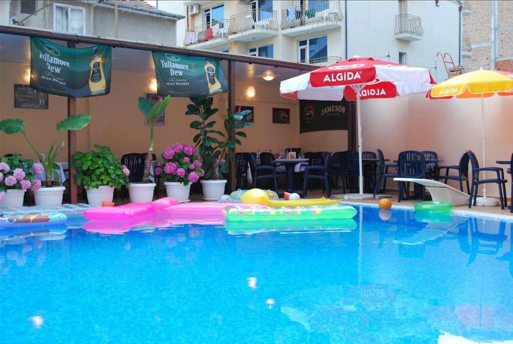 Italia Hotel Nesebar Esterno foto